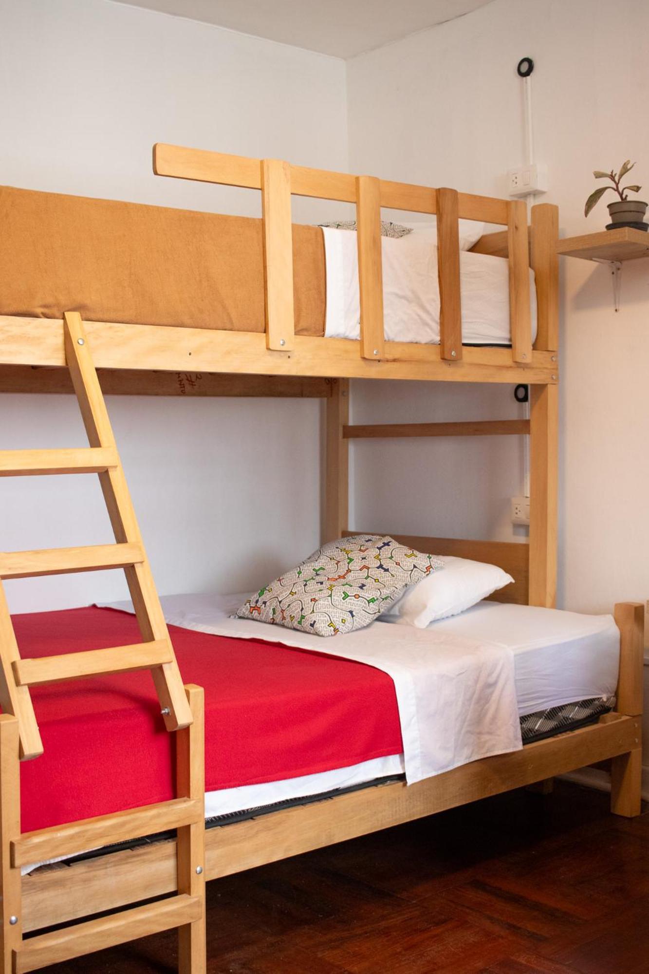 Temazcal Hostel リマ エクステリア 写真